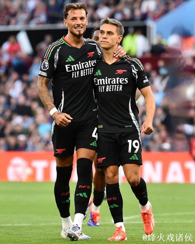 维拉主场高歌欧冠曲调讽刺阿森纳？球迷回应：我们只是在庆祝